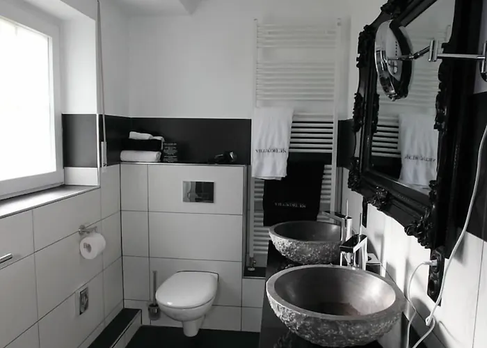 Adelees Boutique Hotel 2*